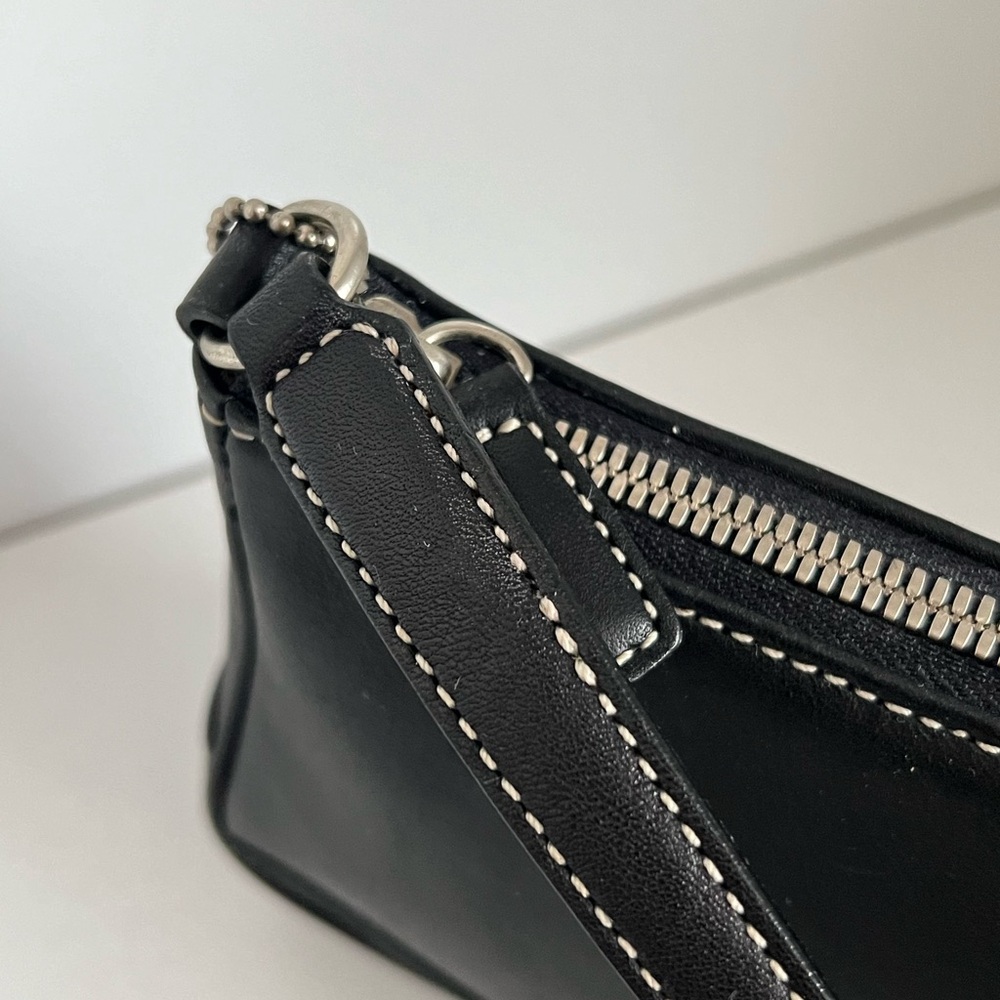 Vintage Coach Hamptons Leather Demi Bag - Picture 8 of 9